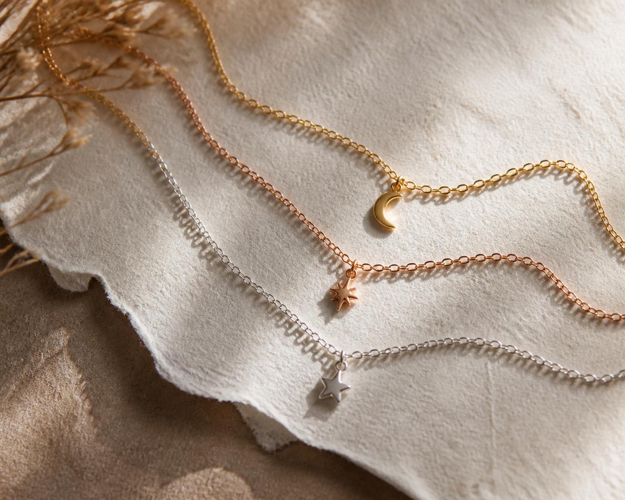 Permanent jewellery materials and delicate charms