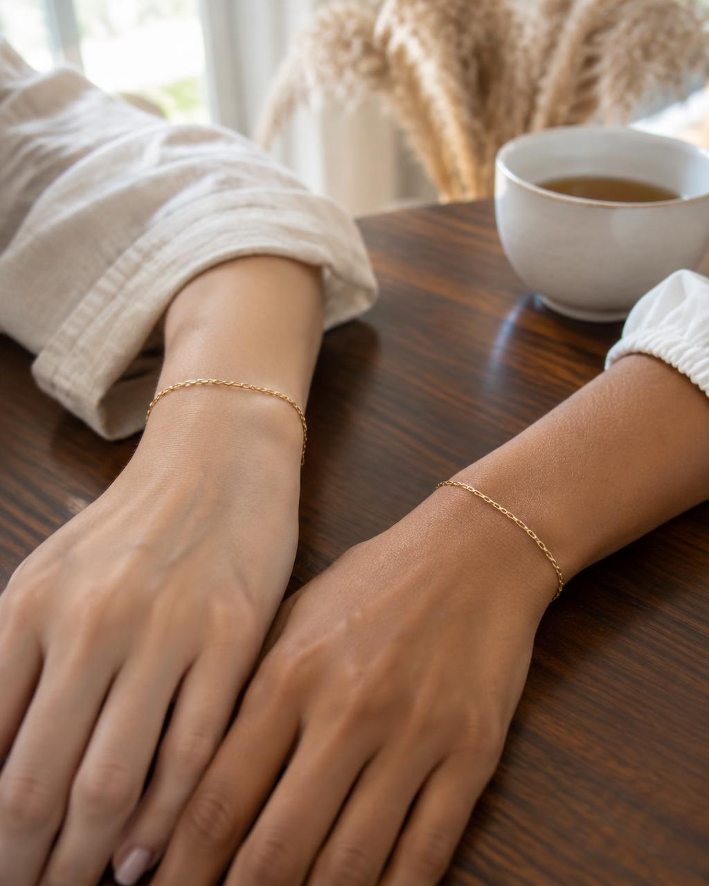 A careful permanent jewellery fitting